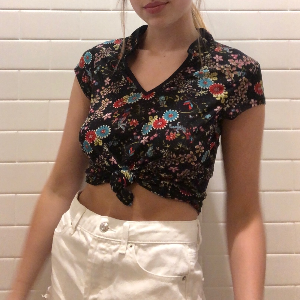 floral pattern tee